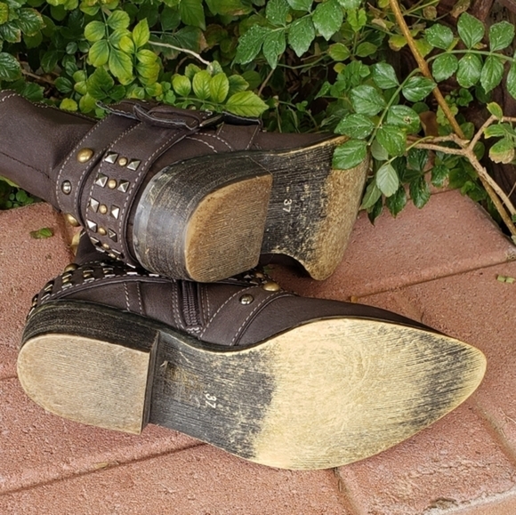 CUTE Booties‎ - Picture 4 of 5